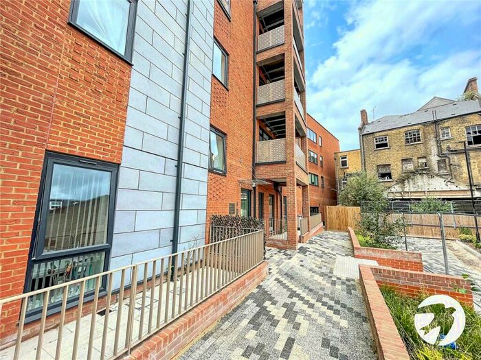 1 Bedroom Flat To Rent In Brewers Square, Dartford, Kent, DA1