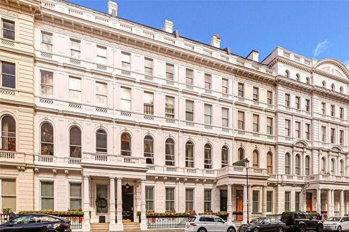 3 Bedroom Flat For Sale In Lancaster Gate, London, W2