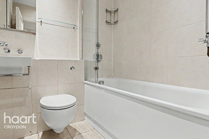 1 Bedroom Maisonette For Sale In Birdhurst Road, South Croydon, CR2