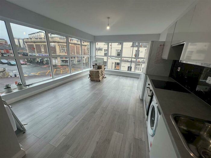 2 Bedroom Apartment To Rent In Station Street, Burton On Trent, DE14