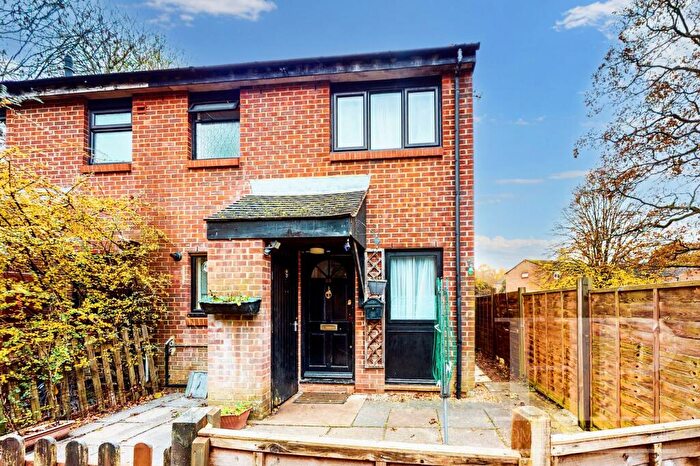 1 Bedroom End Of Terrace House To Rent In Kenilworth Close, Crawley, RH11