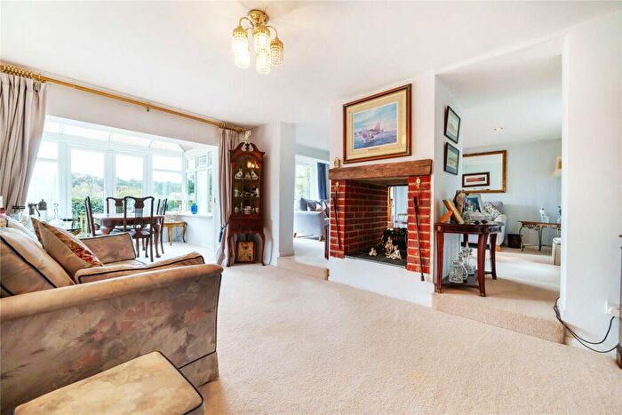 4 Bedroom Detached House For Sale In Headley Road, Grayshott, Hindhead, Hampshire, GU26