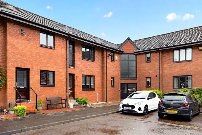 2 Bedroom Flat For Sale In Lintwhite Court, Bridge Of Weir, PA11