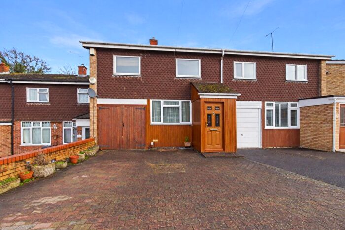 3 Bedroom Terraced House For Sale In Ogmore Close, Tilehurst, Reading, Berkshire, RG30