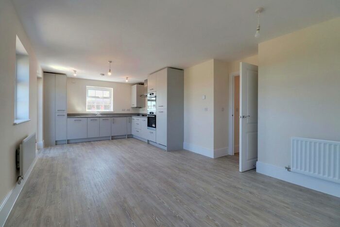 2 Bedroom Flat To Rent In Tay Road, Lubbesthorpe, Leicester, LE19