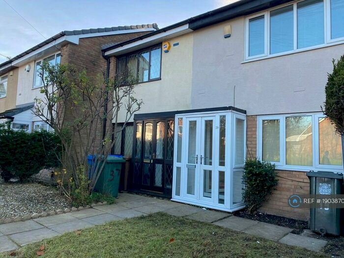 2 Bedroom Semi-Detached House To Rent In Oxford Drive, Middleton, Manchester, M24