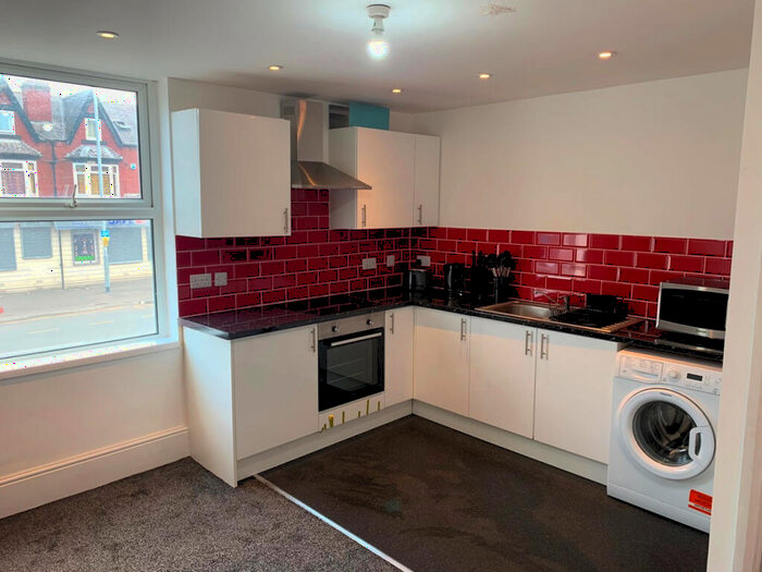1 Bedroom Flat To Rent In Bexley View, Leeds, West Yorkshire, LS8