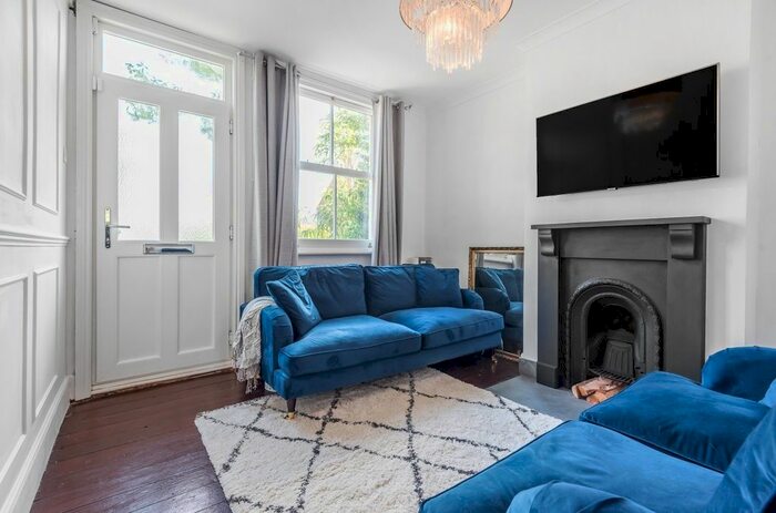 2 Bedroom Terraced House To Rent In Lower Anchor Street, Chelmsford, CM2