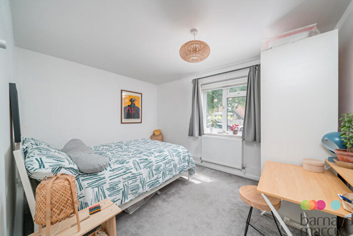 2 Bedroom Apartment To Rent In Sydney Road, Muswell Hill, N10