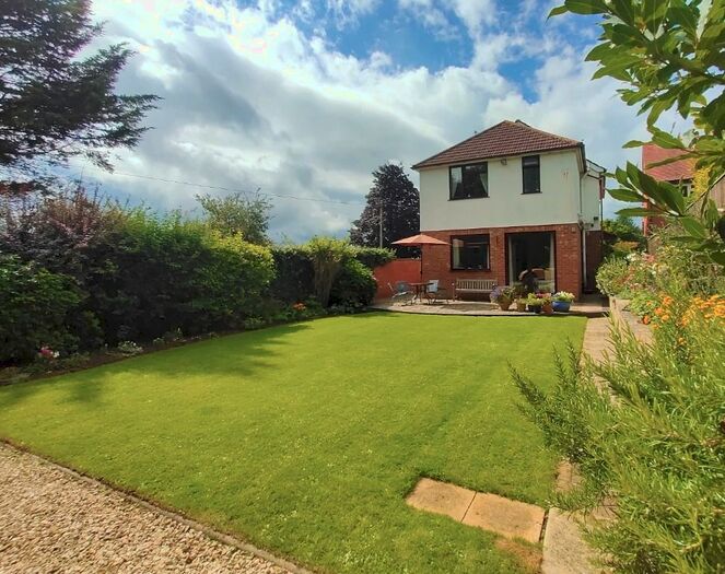 4 Bedroom Detached House To Rent In Bouncers Lane, Cheltenham, GL52