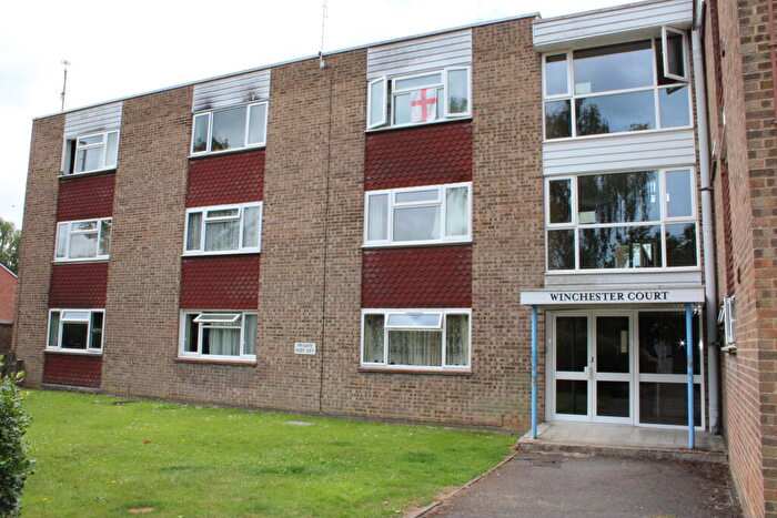 1 Bedroom Flat To Rent In Romsey, SO51