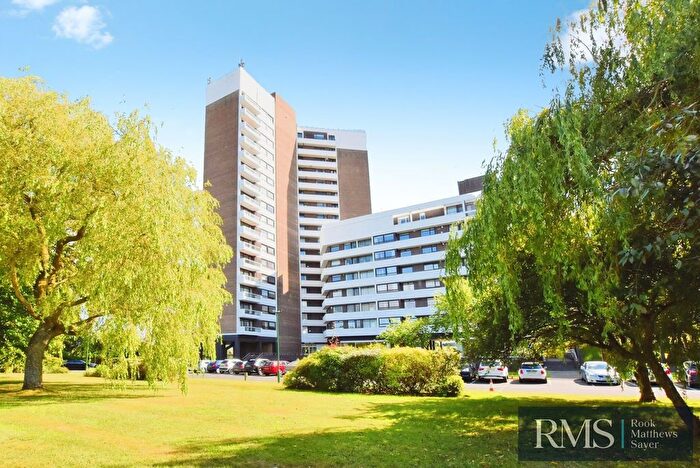 3 Bedroom Flat For Sale In Montagu Court, Newcastle Upon Tyne, NE3