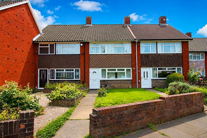 3 Bedroom Terraced House For Sale In Exmouth Road, Hayes, UB4