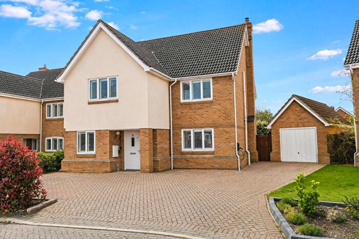 4 Bedroom Detached House For Sale In Roman Way, Burnham-On-Crouch, CM0