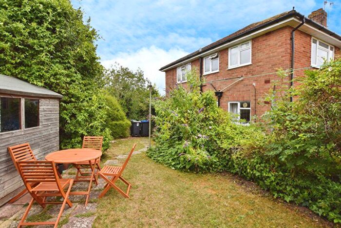 2 Bedroom Flat For Sale In Broadlands Close, Salisbury ***Video Tour***, SP1