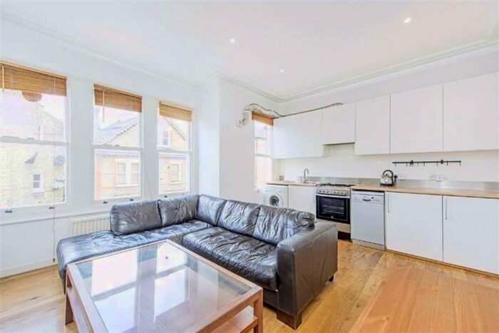 2 Bedroom Flat To Rent In Hemberton Road, London, SW9