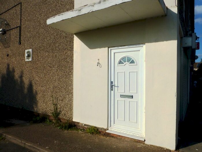 3 Bedroom Flat To Rent In Holbrook Road, Long Lawford, CV23