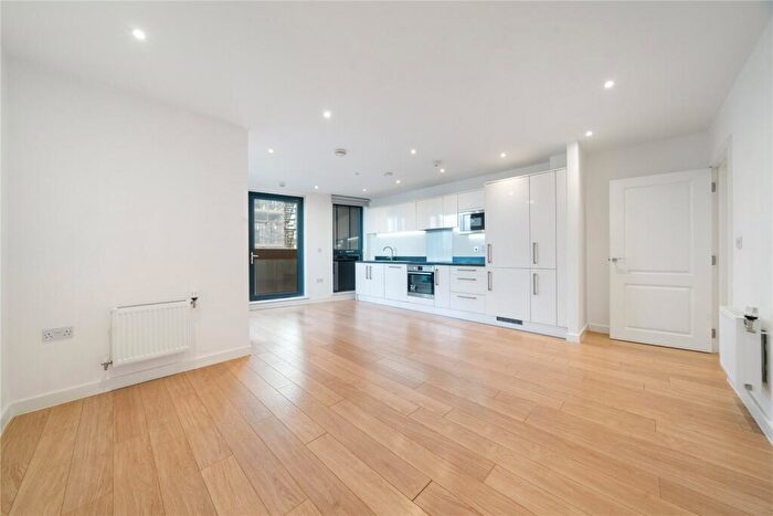 2 Bedroom Apartment To Rent In Eagle Heights, Waterside Way, London, N17