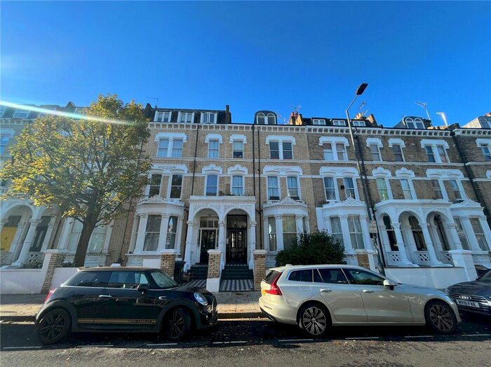 2 Bedroom Flat To Rent In Sinclair Road, London, W14