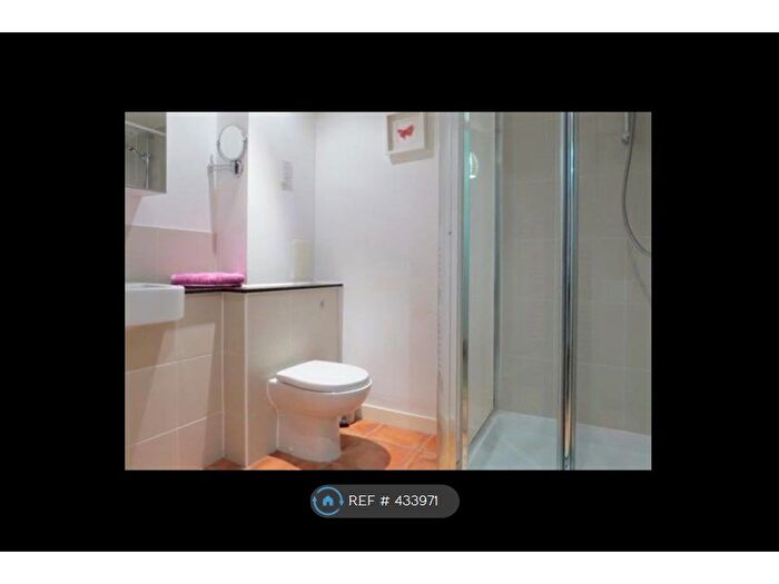 2 Bedroom Flat To Rent In Belvedere Road, Crystal Palace, SE19