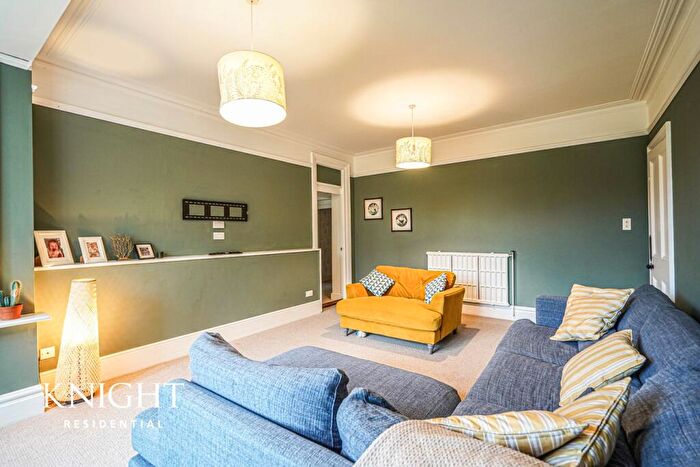 6 Bedroom Detached House For Sale In Cambridge Road, Colchester, CO3