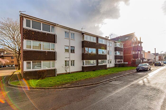 2 Bedroom Flat For Sale In Conybeare Road, Cardiff, CF5