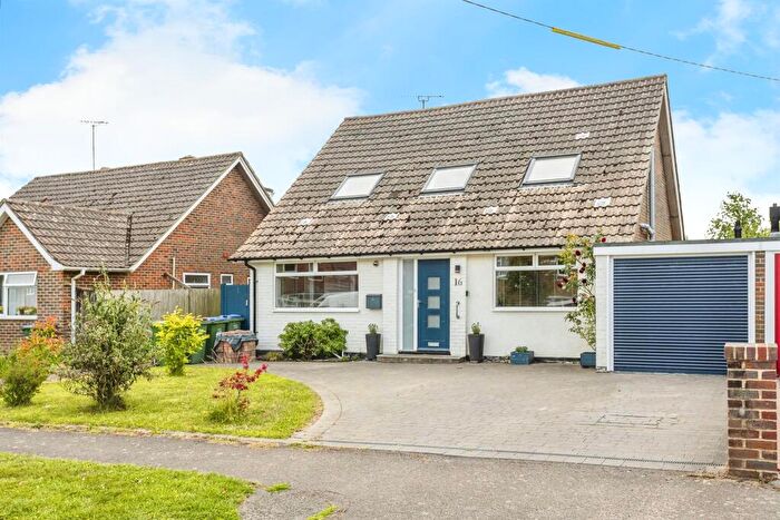 5 Bedroom Detached Bungalow For Sale In East View Fields, Plumpton Green, Lewes, BN7