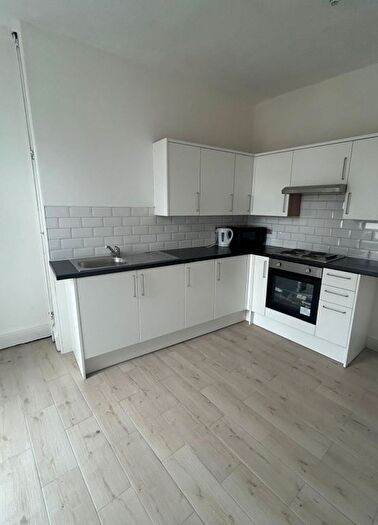3 Bedroom Maisonette To Rent In Cowbridge Road East, Cardiff, CF11