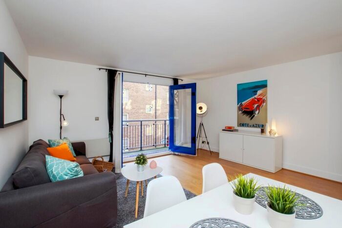 1 Bedroom Flat To Rent In Pierhead Wharf, Wapping High Street, London, E1W