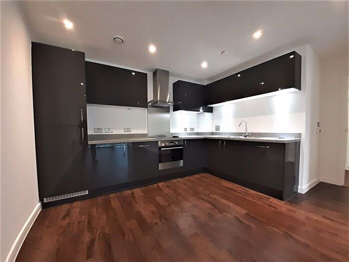 2 Bedroom Flat To Rent In Lilium House, Alameda Place, London, E3