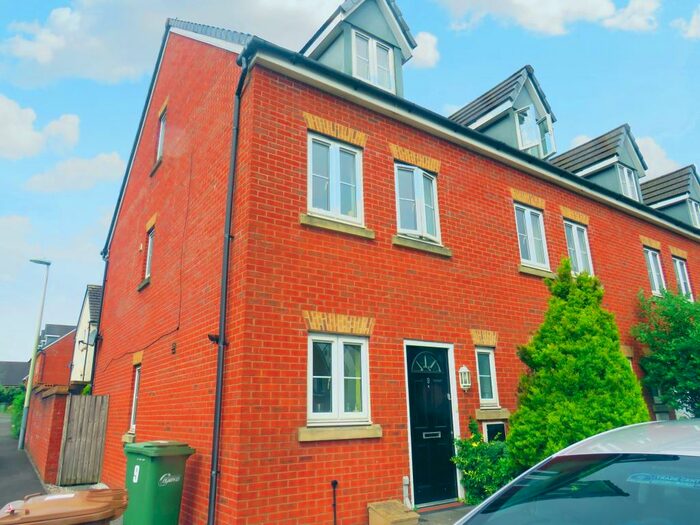 3 Bedroom House To Rent In Drum Tower View, Caerphilly, CF83