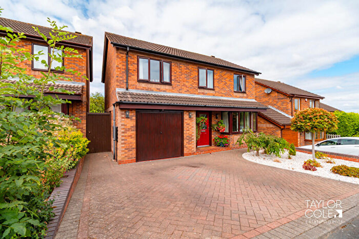 5 Bedroom Detached House For Sale In Mossdale, Wilnecote, B77