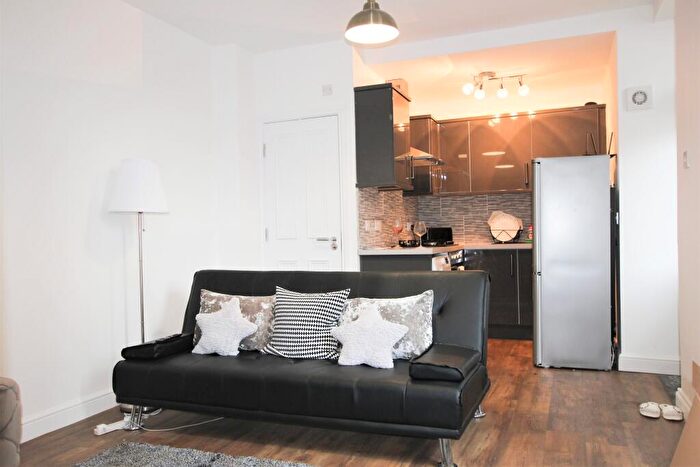 1 Bedroom Apartment To Rent In Portland Terrace, Jesmond, Newcastle Upon Tyne, NE2