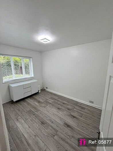 2 Bedroom Maisonette To Rent In Chinbrook Road, London, SE12