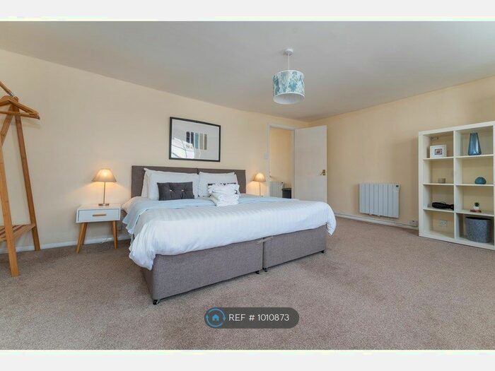 2 Bedroom Maisonette To Rent In Bloomsbury Place, Brighton, BN2