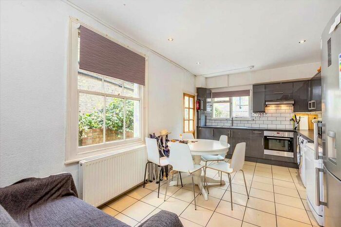 5 Bedroom Terraced House To Rent In Crabtree Lane, London, SW6
