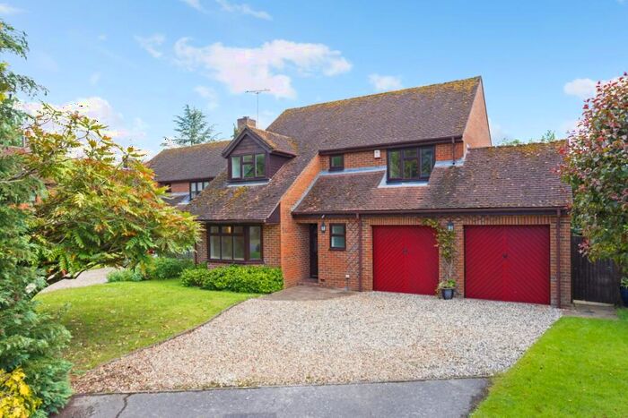 4 Bedroom Detached House To Rent In The Mallards Hungerford, RG17