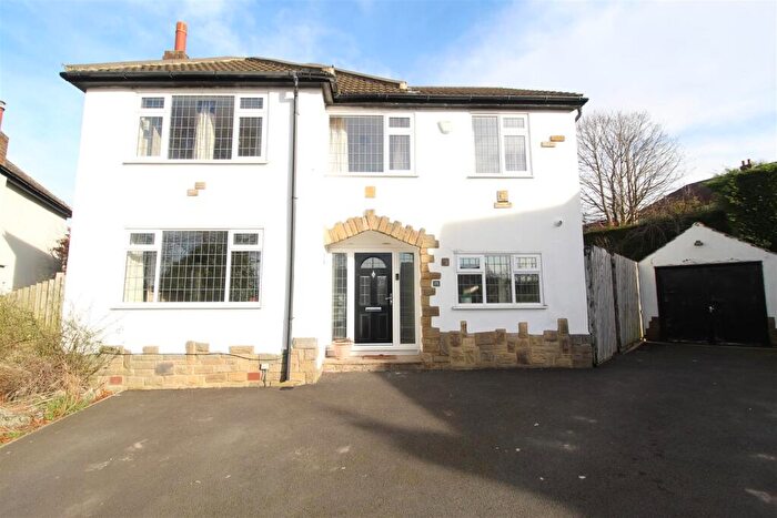 5 Bedroom Detached House To Rent In Kirkwood Gardens, Leeds, LS16