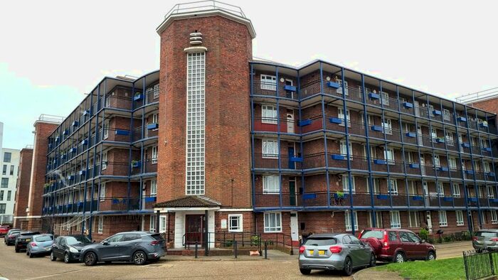 3 Bedroom Flat To Rent In Randisbourne Gardens, Bromley Road, London, SE6