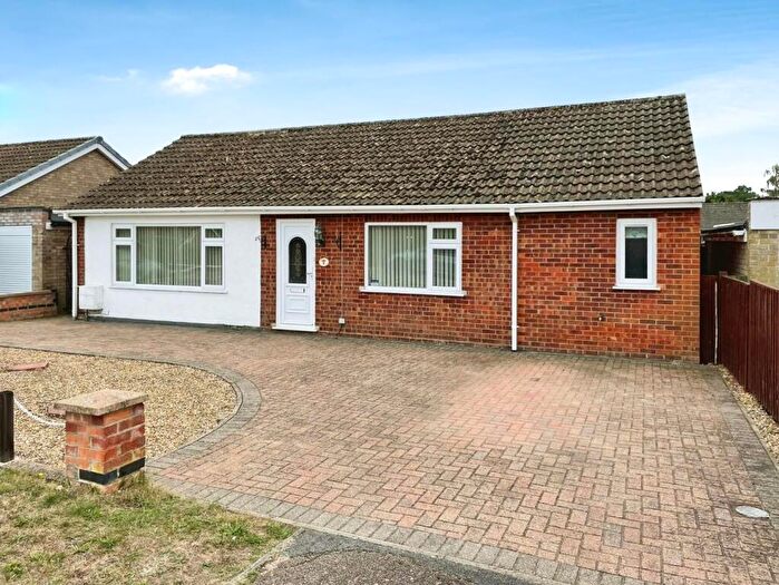 3 Bedroom Detached Bungalow For Sale In St. Anthonys Way, Brandon, IP27