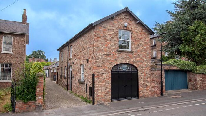 3 Bedroom Mews To Rent In The Old Coach House, St. Oswalds Road, York, YO10