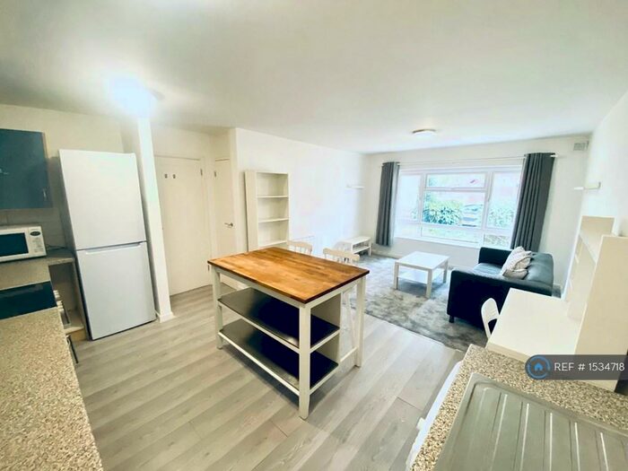 1 Bedroom Flat To Rent In Forfield Place, Leamington Spa, CV31