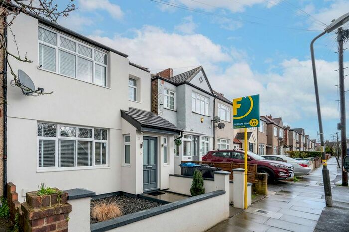 3 Bedroom End Of Terrace House To Rent In . Vale Road, Mitcham, CR4