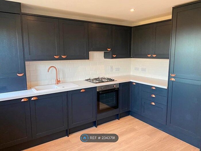 2 Bedroom Flat To Rent In Top Floor, Aberdeen, AB15