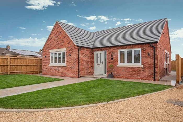 3 Bedroom Detached Bungalow For Sale In Rose Gardens, Manea, March, PE15