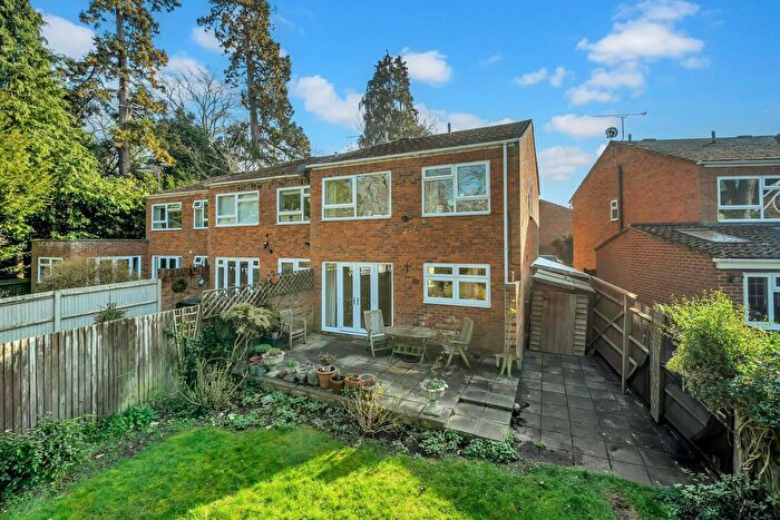4 Bedroom End Of Terrace House For Sale In Egerton Place, Weybridge, KT13