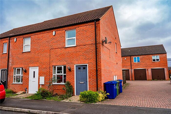 2 Bedroom End Of Terrace House For Sale In Danes Close, Grimsby, Lincolnshire, DN32
