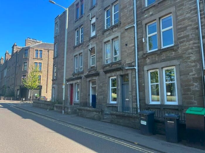2 Bedroom Flat To Rent In Pitkerro Road, Dundee, DD4