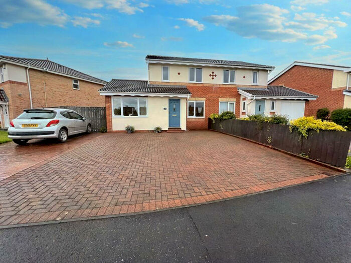 4 Bedroom Semi-Detached House To Rent In Woodlea, Forest Hall, Newcastle Upon Tyne, Tyne And Wear, NE12