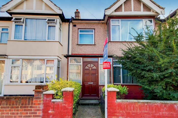 3 Bedroom Terraced House To Rent In Foxlands Road, Dagenham RM10